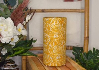 mage tapisserie - lampe papier népalais jaune et blanc 1